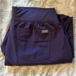 Figs Women’s Zamora Jogger Scrub Pants, Purple Shadow (Medium, regular length)